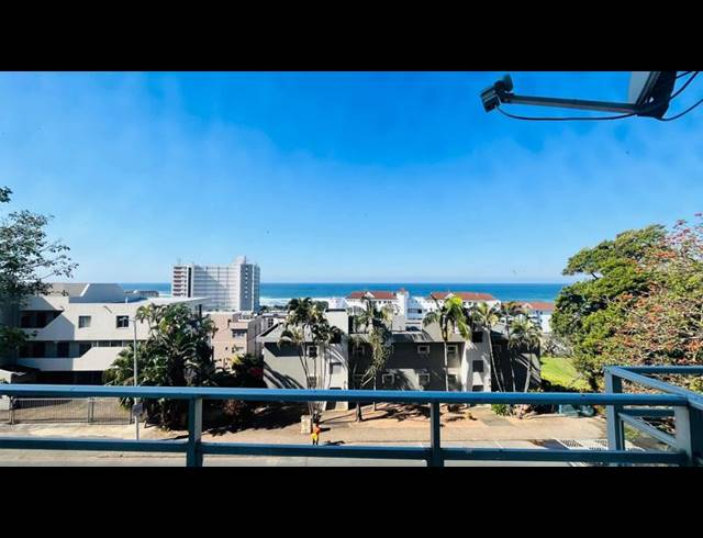 2 BEDROOM APARTMENT FOR SALE IN MARGATE BEACH